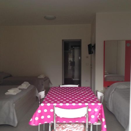 Casa Armonia Apartment Peschiera del Garda Luaran gambar