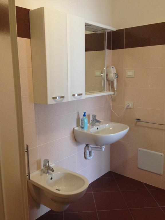 Casa Armonia Apartment Peschiera del Garda Luaran gambar