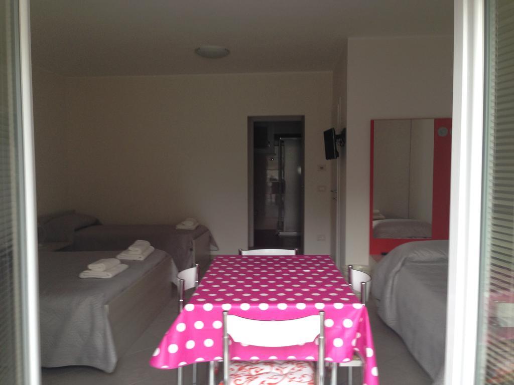 Casa Armonia Apartment Peschiera del Garda Luaran gambar
