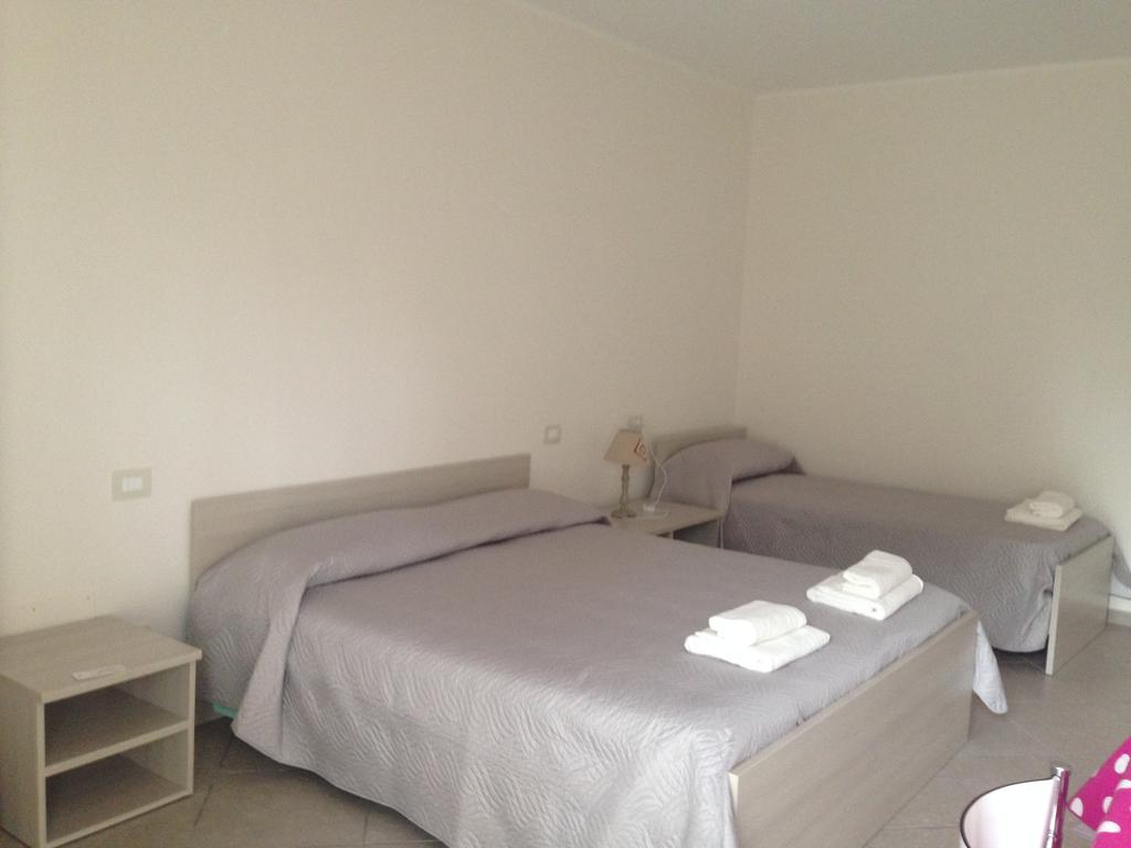 Casa Armonia Apartment Peschiera del Garda Luaran gambar