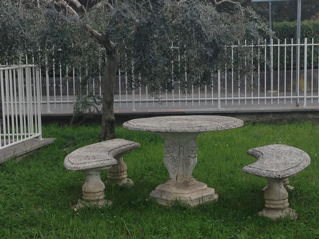 Casa Armonia Apartment Peschiera del Garda Luaran gambar