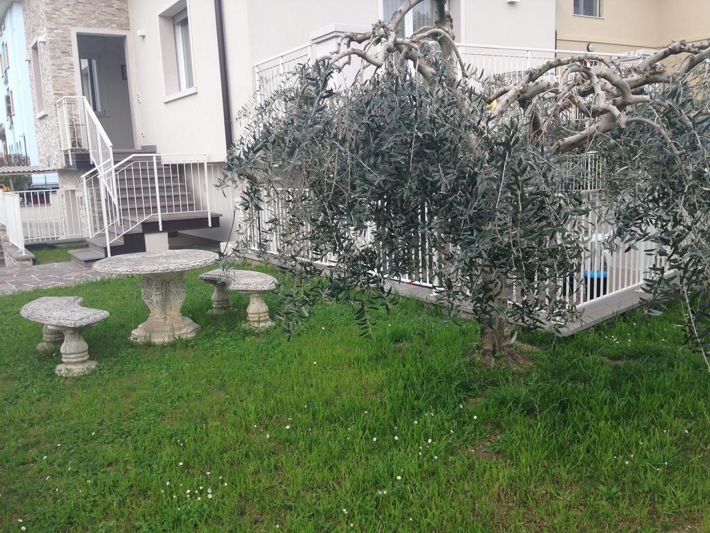 Casa Armonia Apartment Peschiera del Garda Luaran gambar